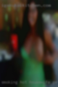 smoking hot housewife get naked