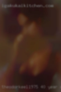 Theodorkeel1975 40 year old woman swinger